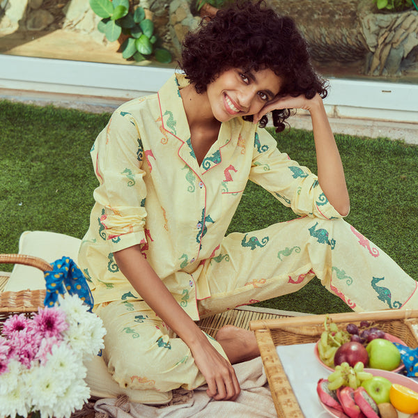 Seahorse fancies Cotton Notched Pyjama Set - Women's