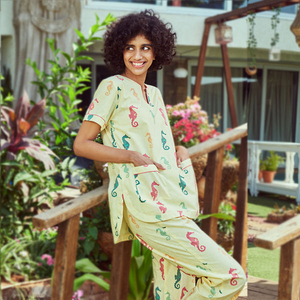 Seahorse Fancies Cotton Dip-Neck Pyjama Set