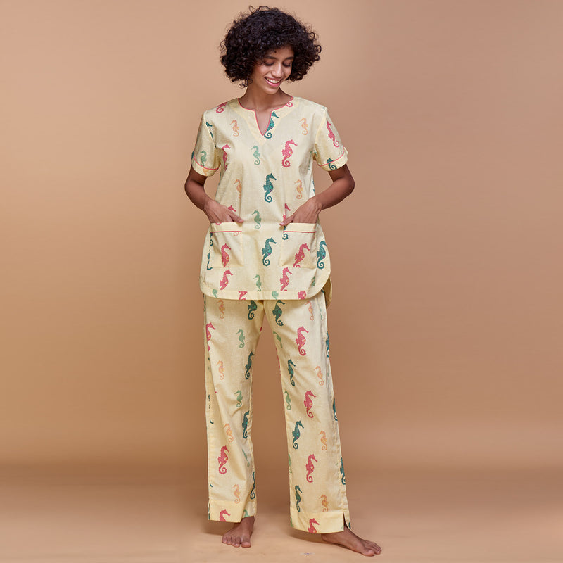 Seahorse Fancies Cotton Dip-Neck Pyjama Set