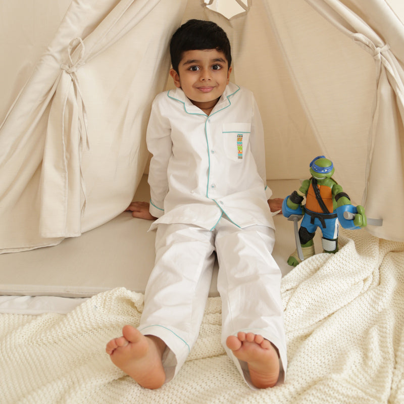 Frost White Letterology Cotton Notched Pyjama Set For Kids