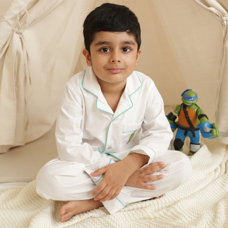 Frost White Letterology Cotton Notched Pyjama Set For Kids